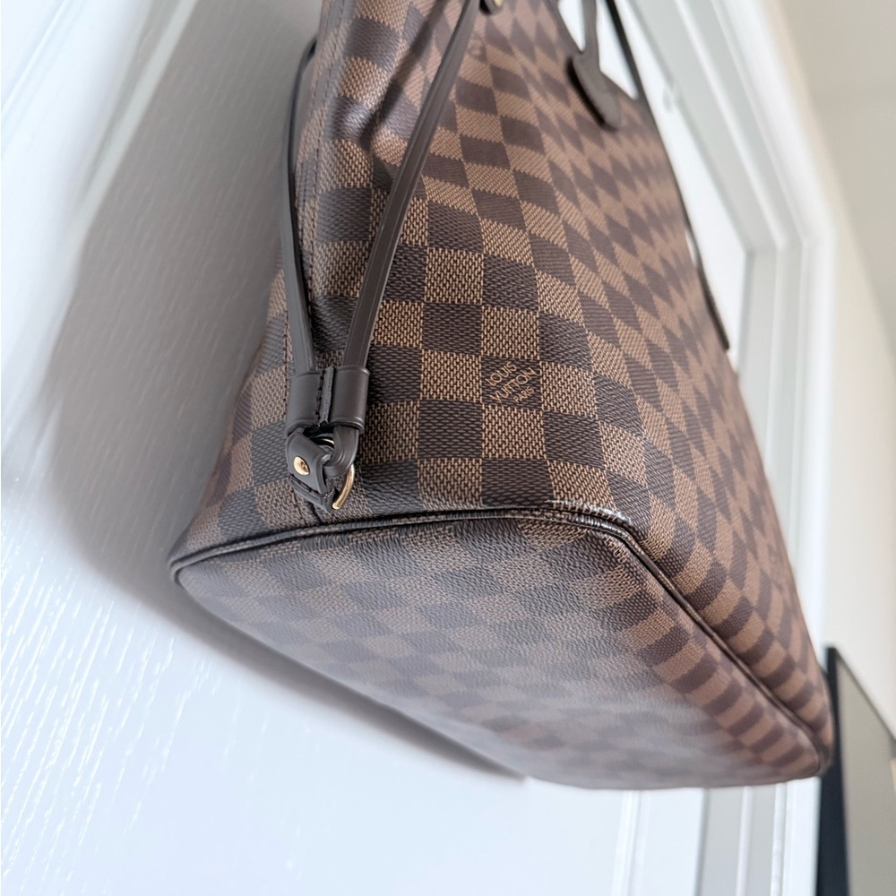 Louis Vuitton Neverfull MM Tote - Damier Ebene + Cherry with original packaging - Picture 3 of 16